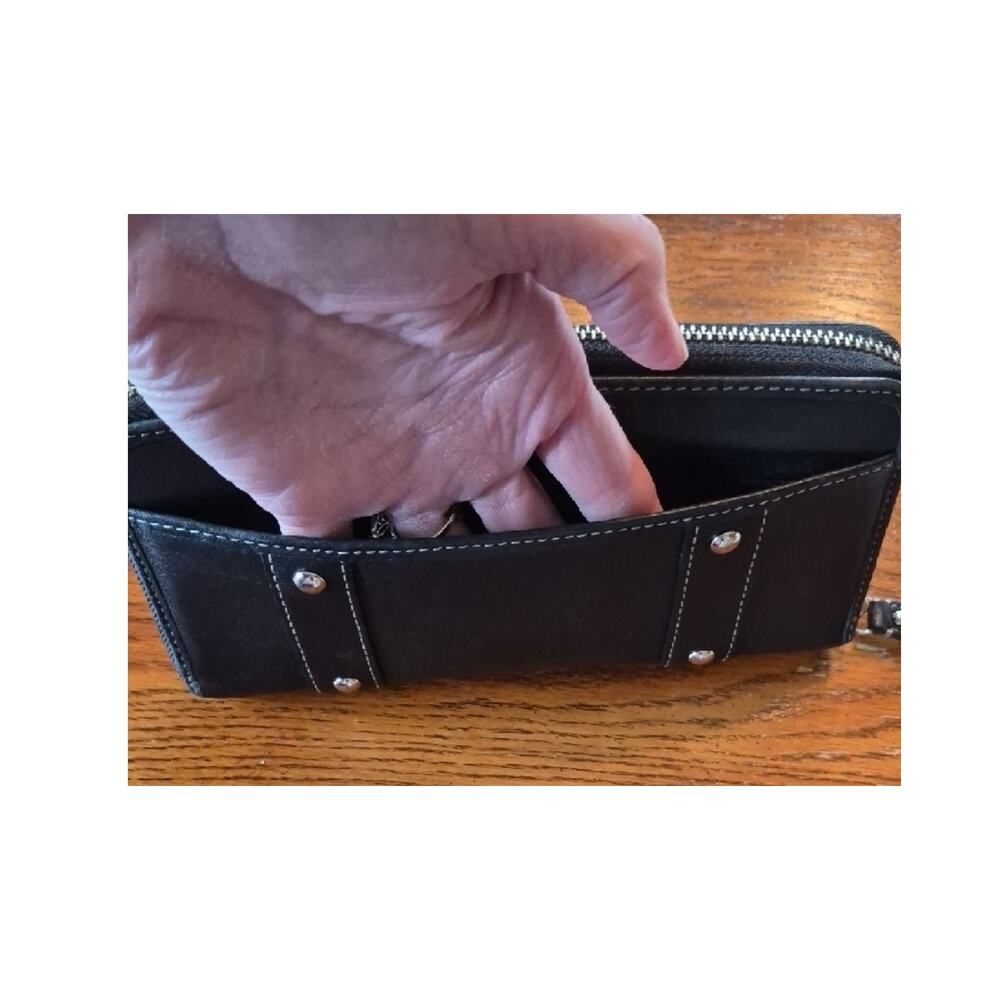 Coach Soho Black Leather Zip Wallet with Silver Buckle Details EUC - Picture 15 of 16